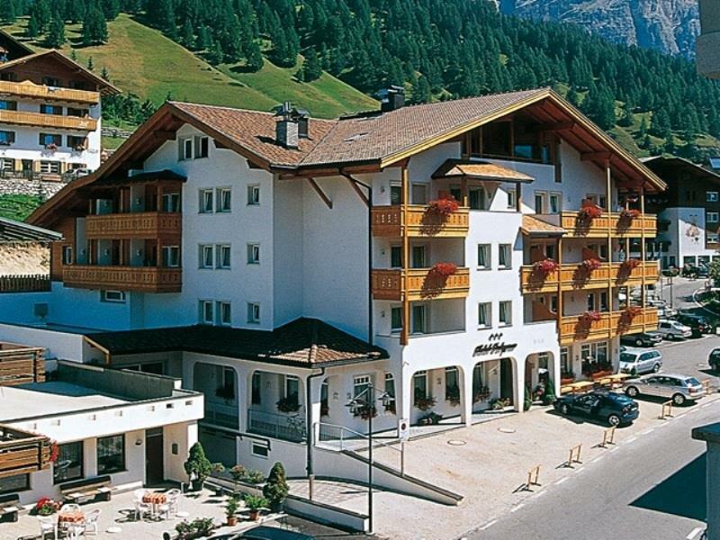 Hotel Falzares