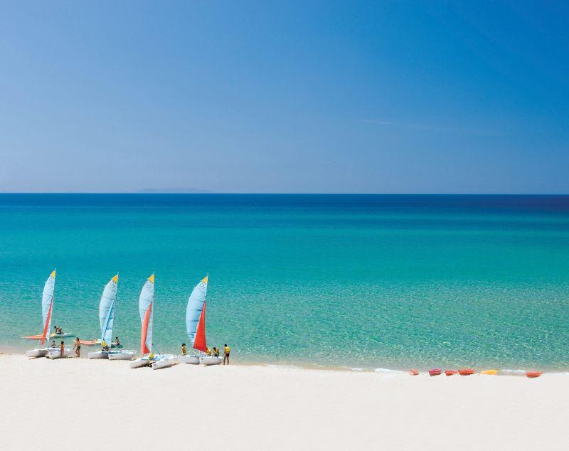 Amica Delphina Tour Operator