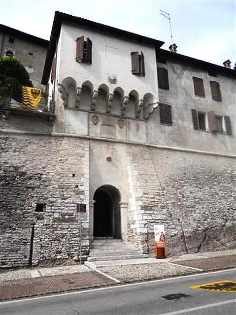 Porta Pusterla