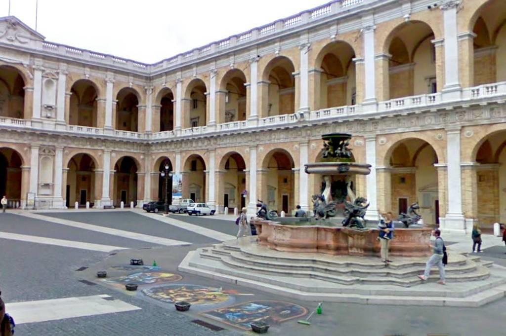 Palazzo Apostolico