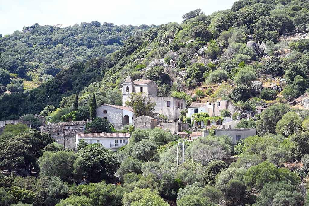 Frazione Lollove