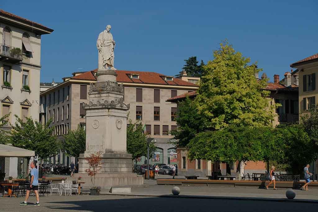 Monumento Ad Alessandro Volta