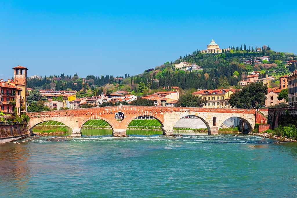 Ponte Pietra