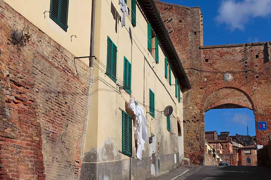 Porta di Fontebranda