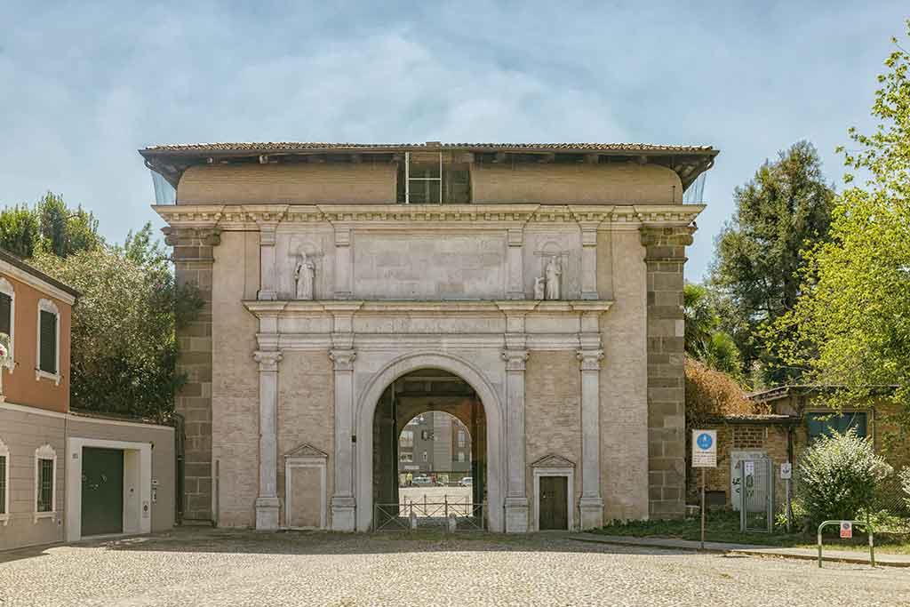 Porta di Santa Croce