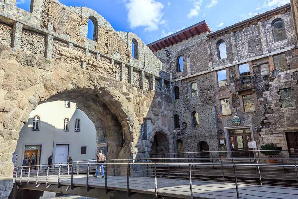Porta Praetoria