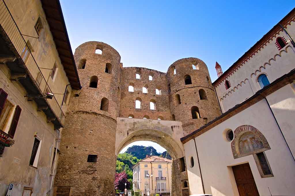 Porta Savoia