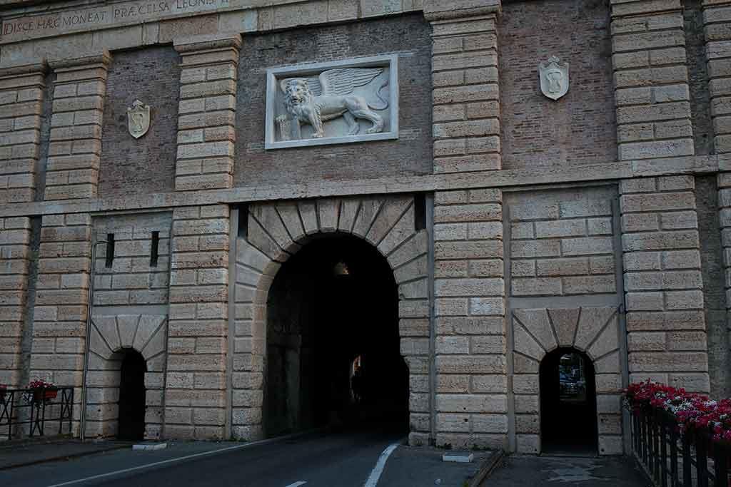 Porta Verona