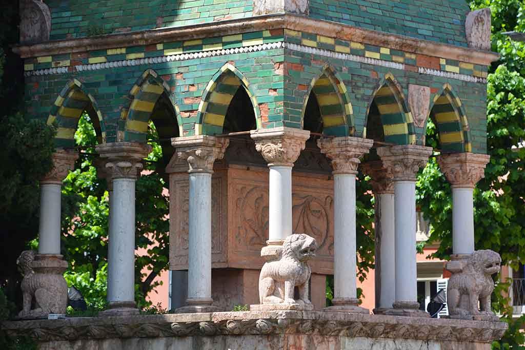 Tombe dei Glossatori