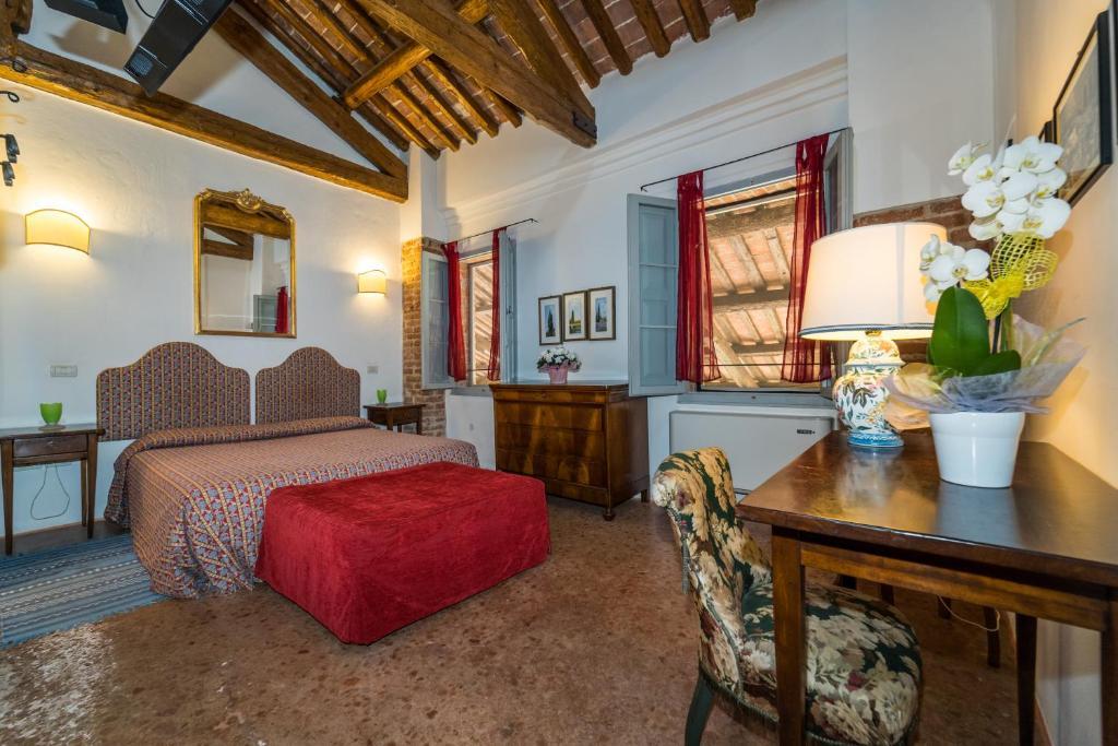 TENUTA CASTEL VENEZZE