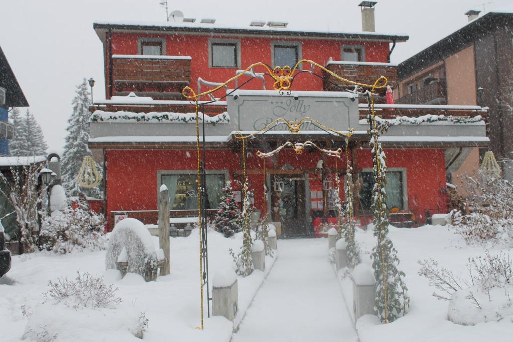 JOLLY RESIDENCE