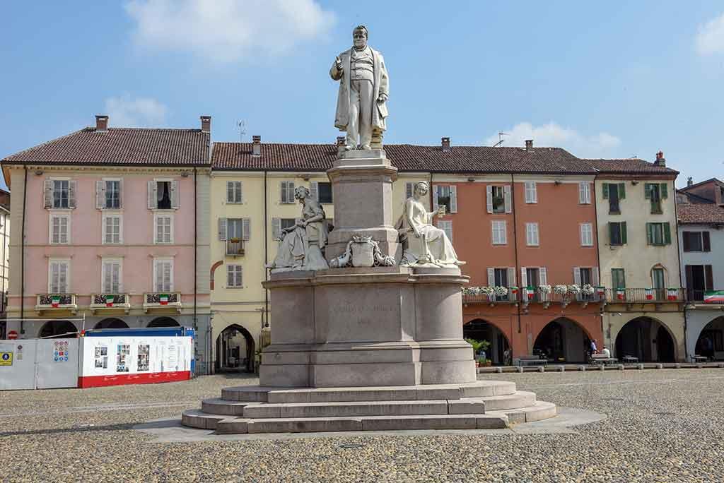 Piazza Cavour
