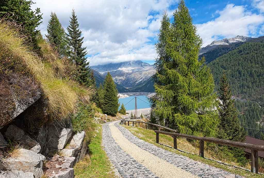 Lago di Malga Bissina