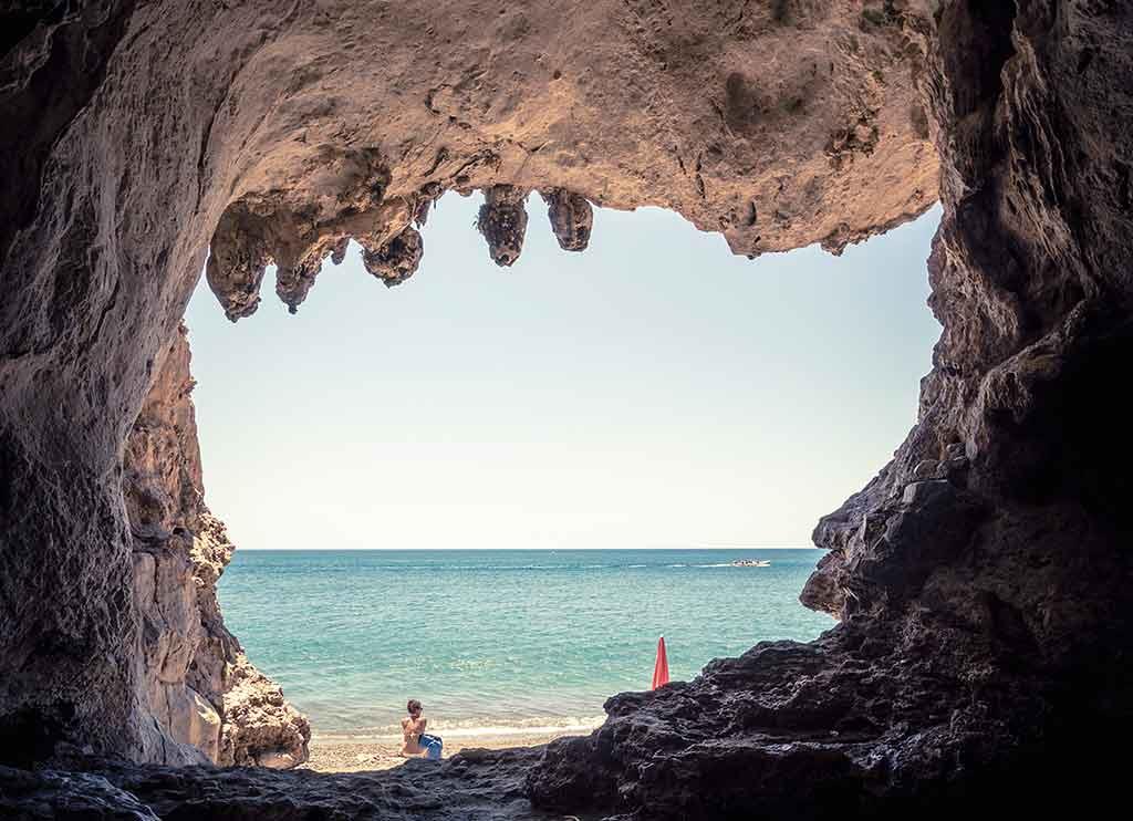Spiaggia Grotta delle Ossa