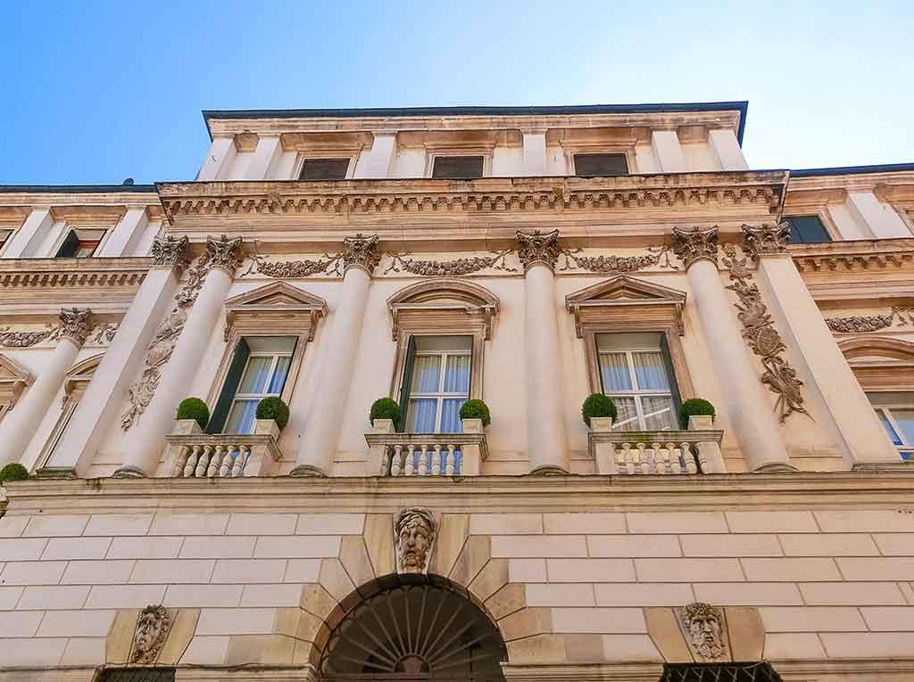 Palazzo Barbaran da Porto