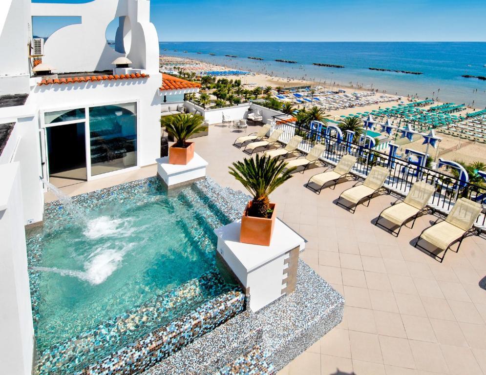 GRAND HOTEL EXCELSIOR