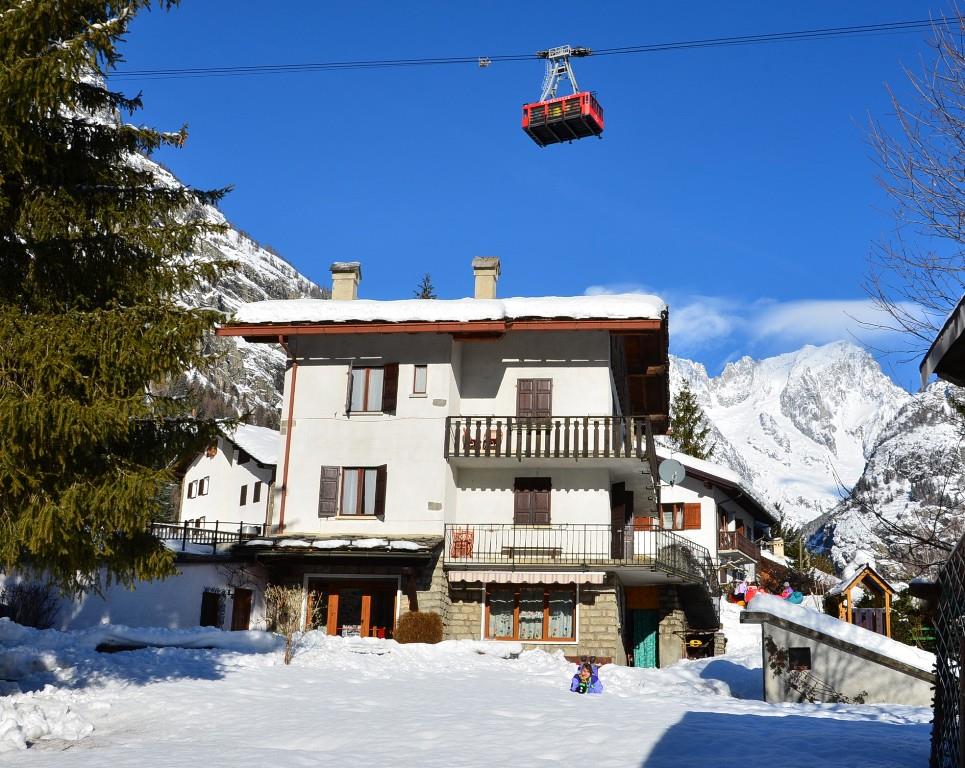 Notre Dame du Mont Blanc