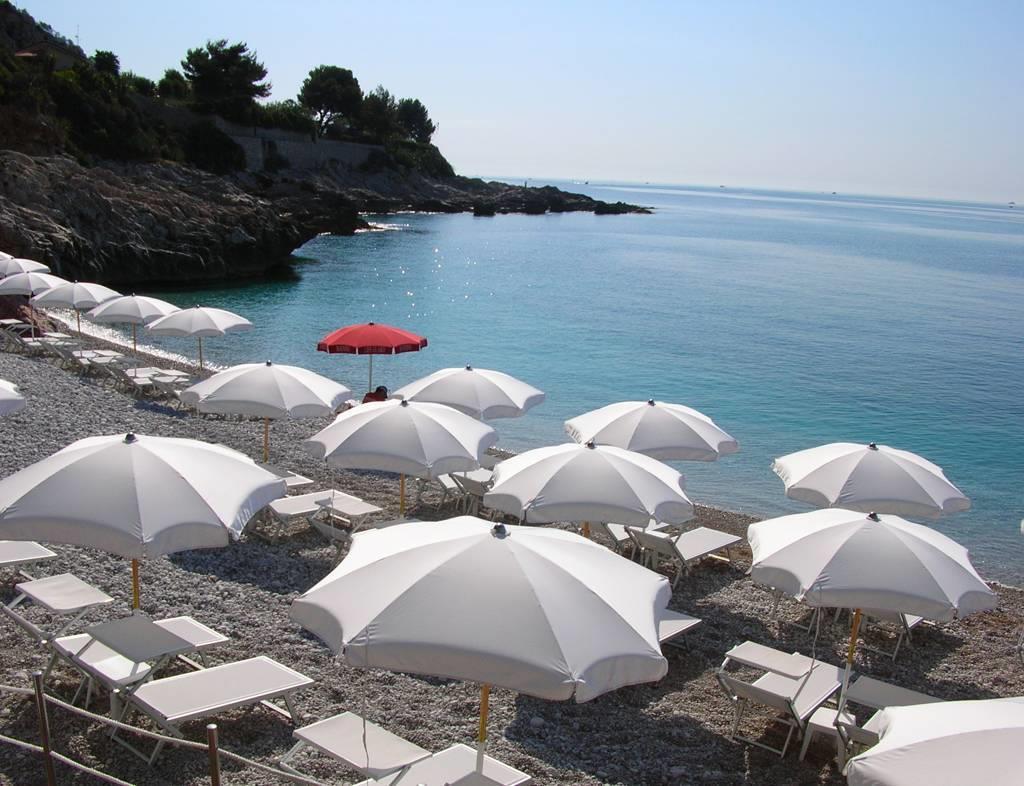 Spiaggia dei balzi rossi