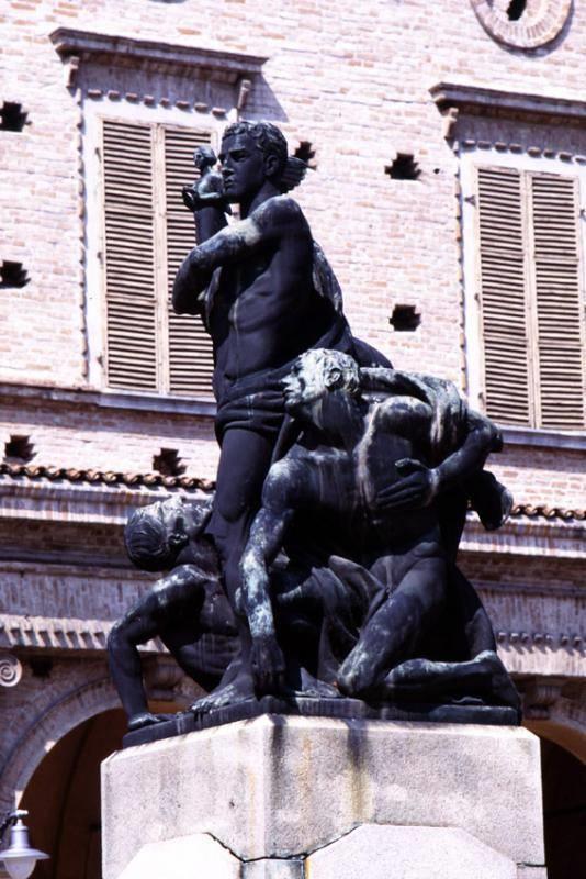 Monumento ai Caduti di tutte le Guerre