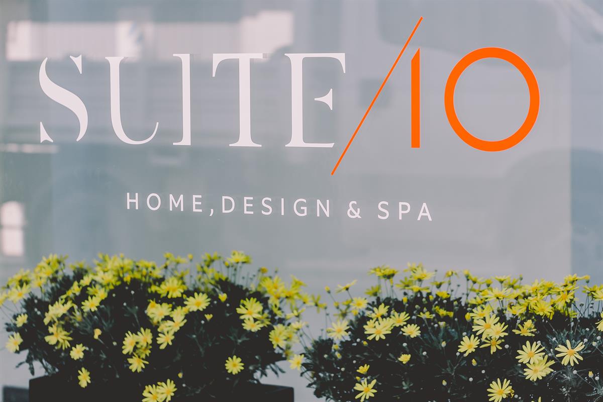 SUITE 10