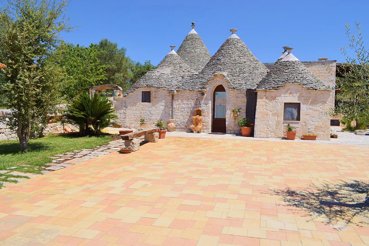 LA ROSA DEI TRULLI