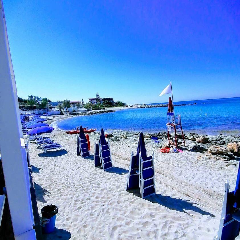 Tridakna Beach