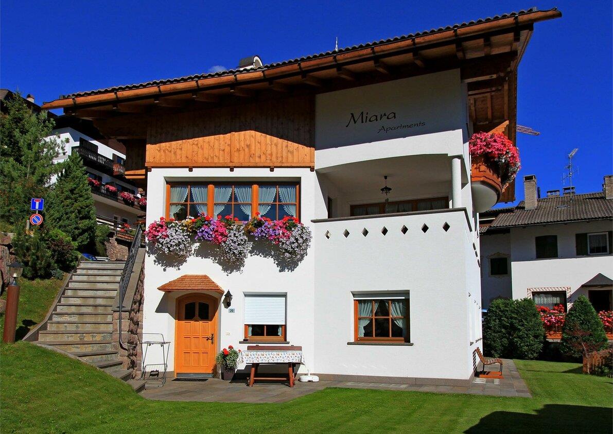 Apartments Miara