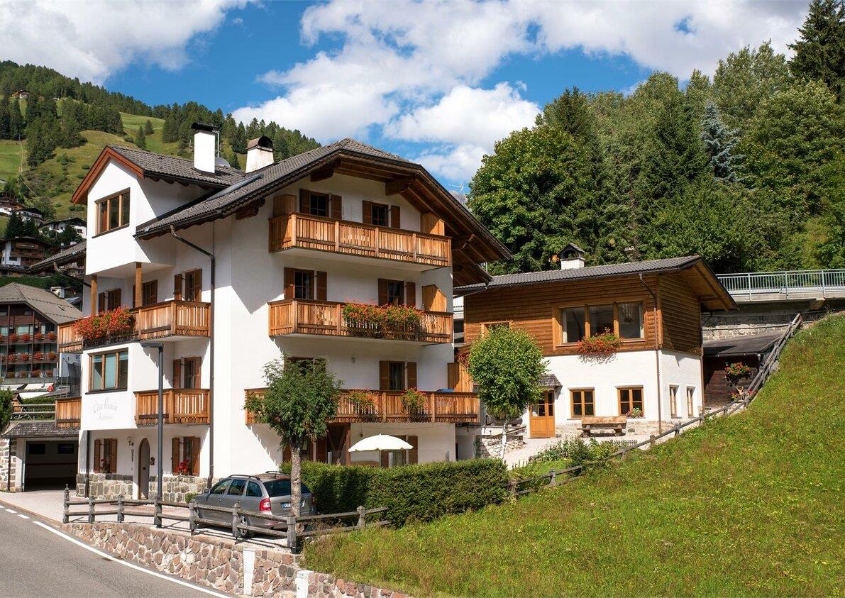 Apartments Cësa Ruacia
