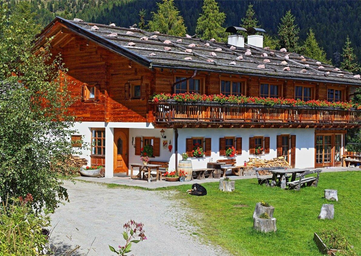 Agriturismo Maneggio Tschatter e Kohl