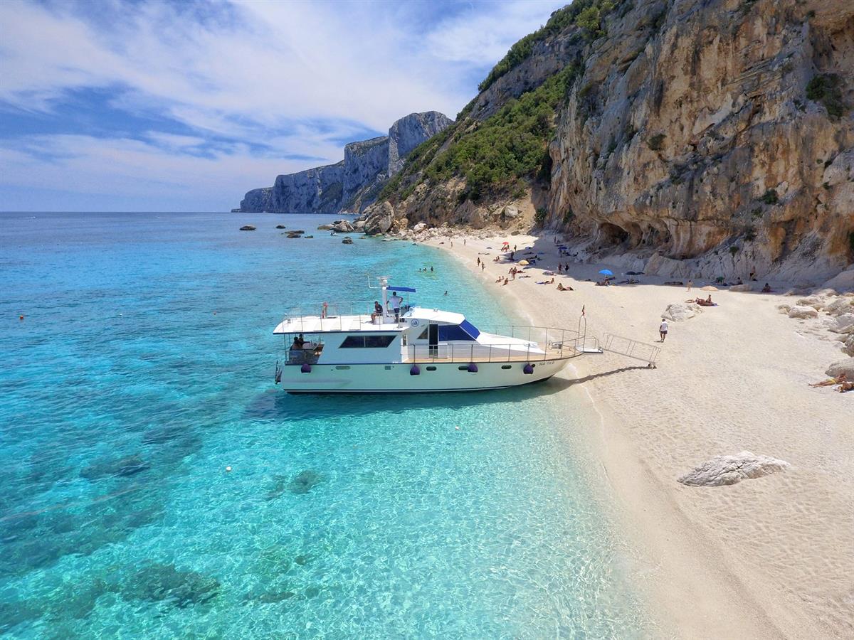 Fuorirotta Charter