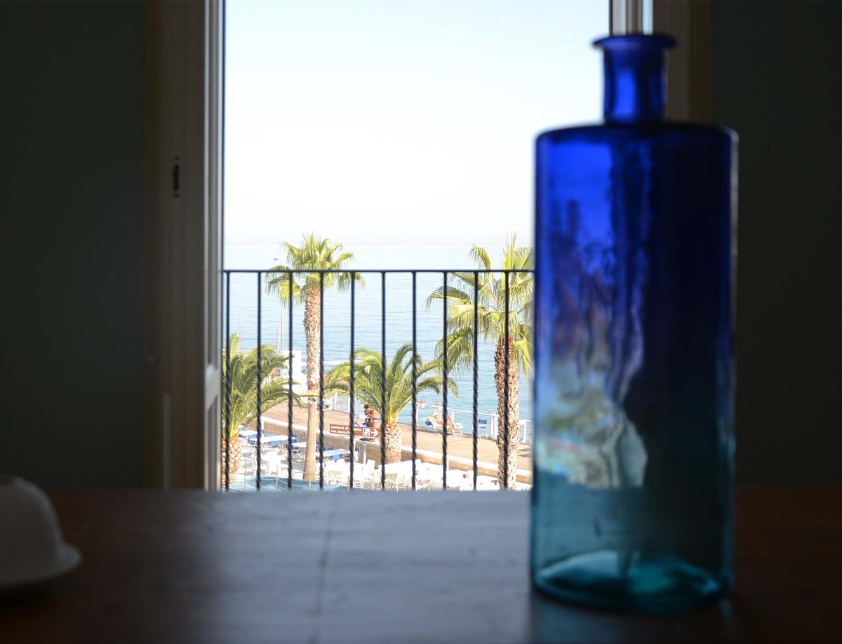 SUITE HOME TRANI COLONNA